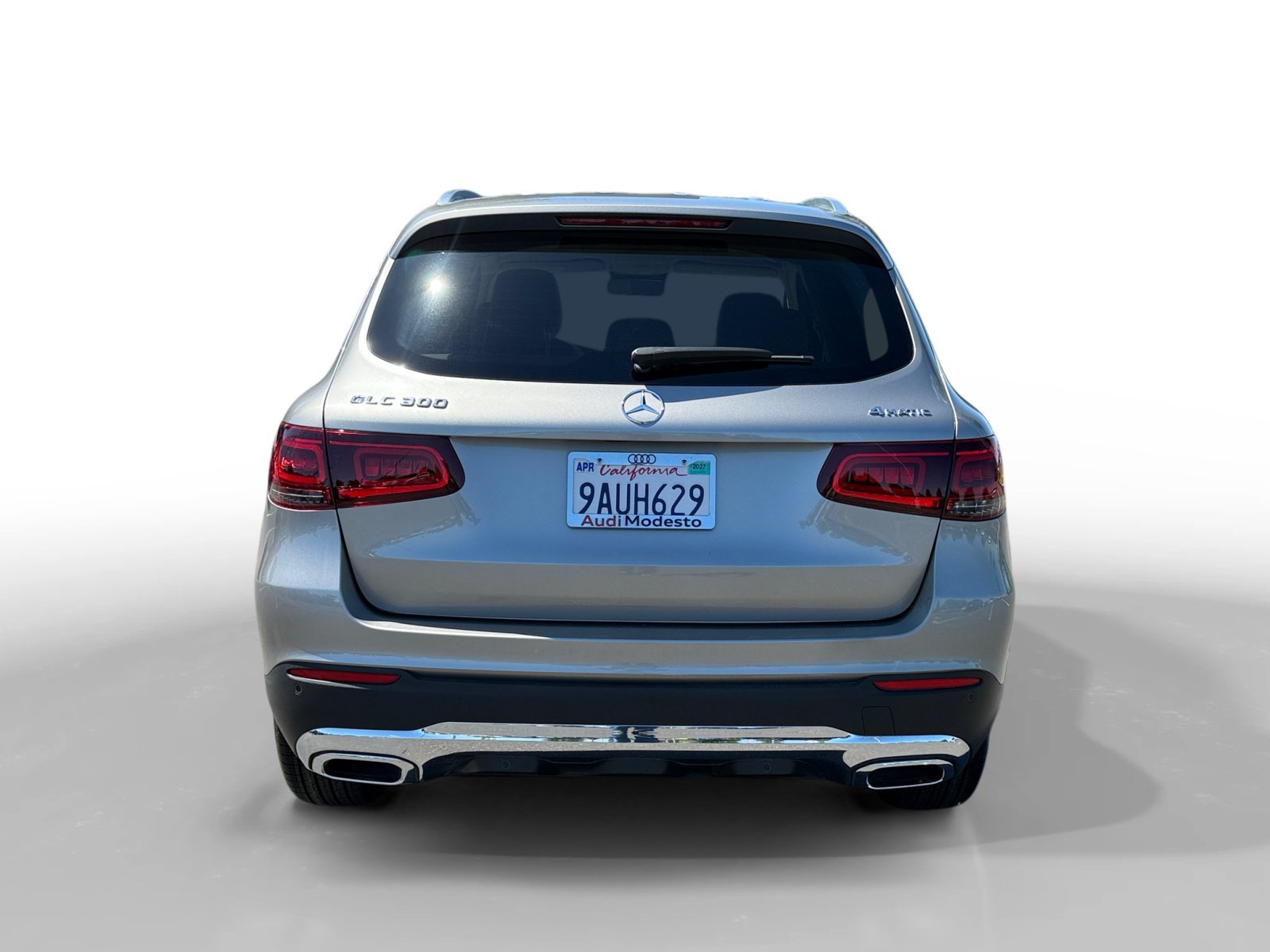 Used 2022 Mojave Silver Metallic Mercedes-Benz GLC 300 image 4