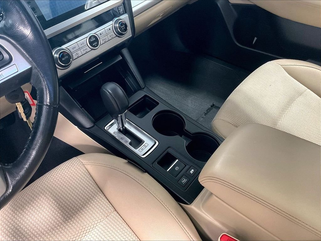 Used 2015 White Subaru 2.5i Premium image 20