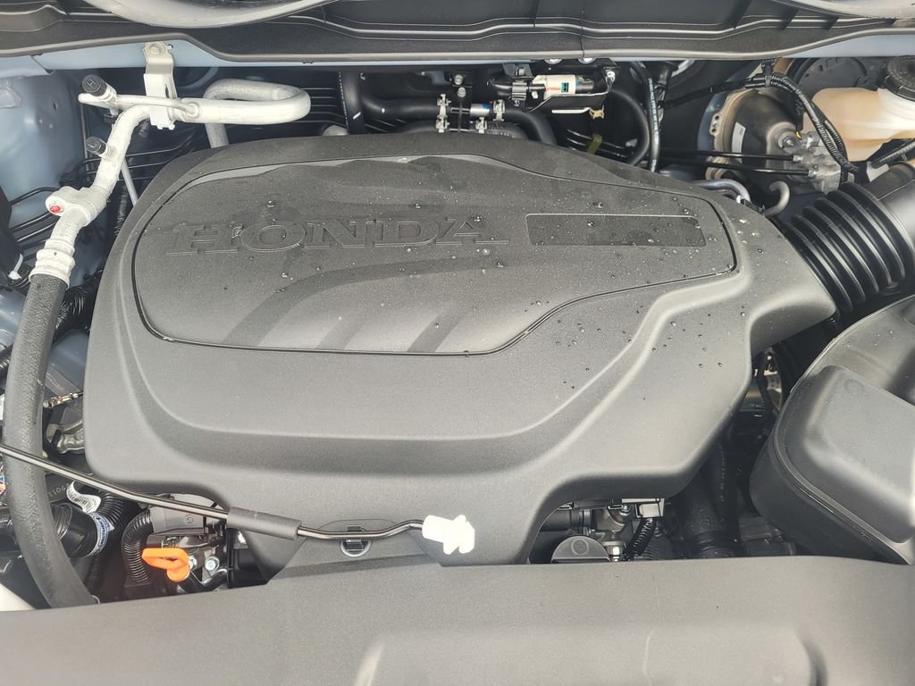 New 2026 Sonic Gray Pearl Honda Touring image 8