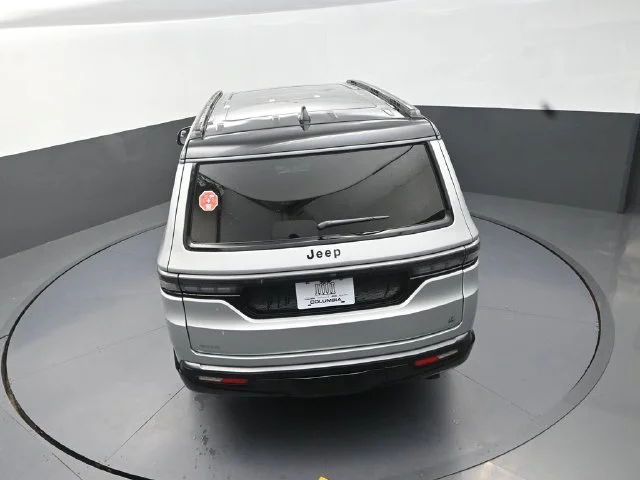 New 2026 Silver-Zynith Exterior Paint Jeep 85th Anniversary Edition image 15