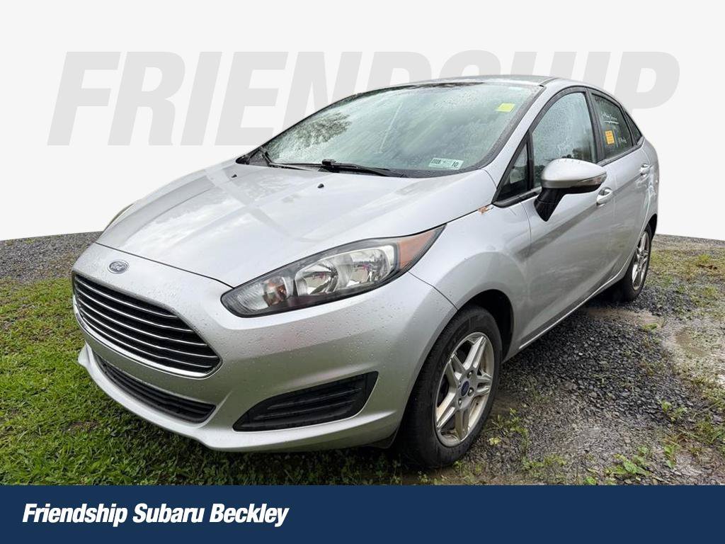 Used 2018 Silver Ford SE image 1