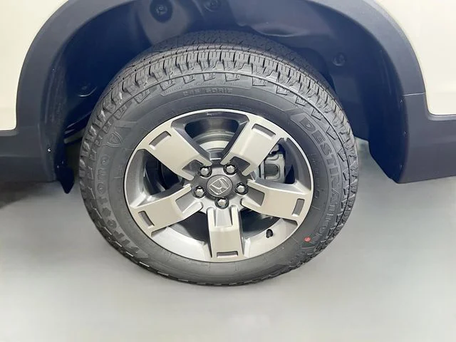 New 2026 Platinum White Pearl Honda RTL image 25