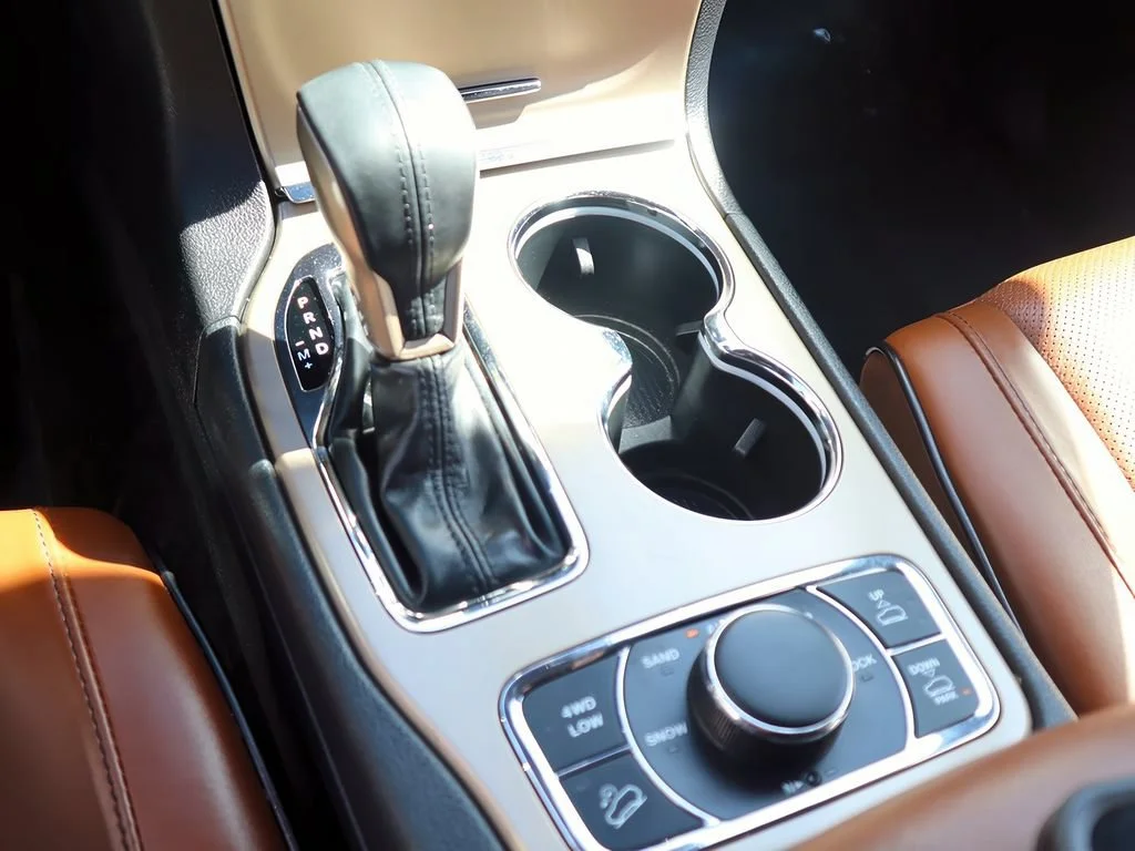 Used 2017 Luxury Brown Pearl Jeep Summit image 22
