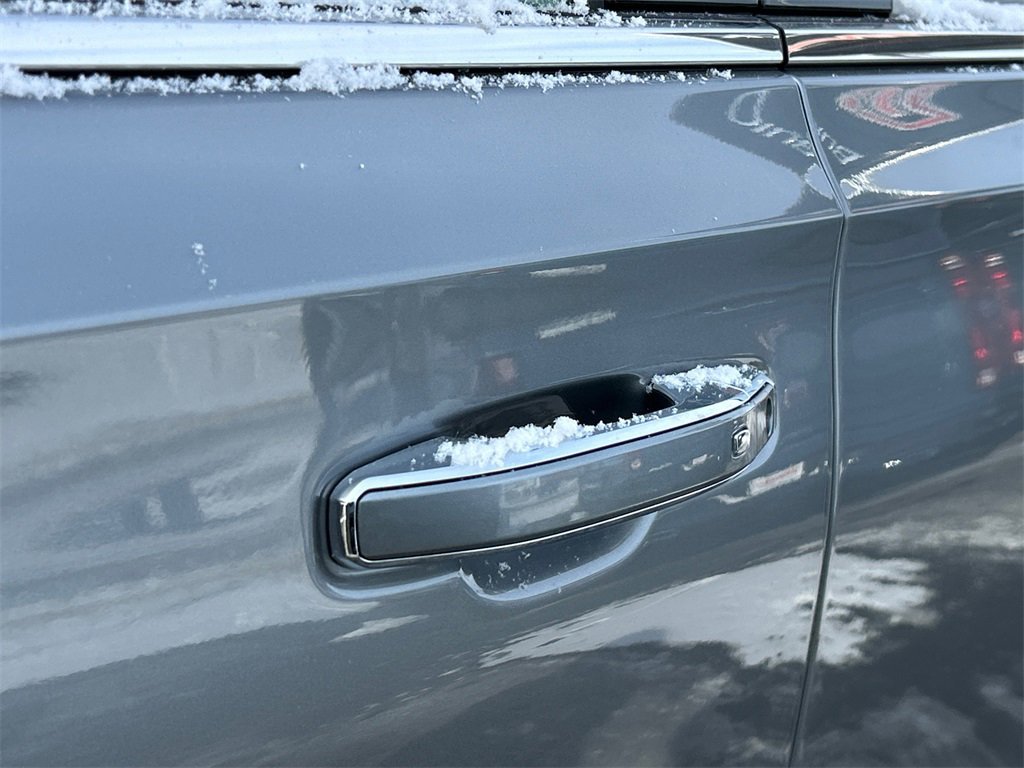 2026 GMC YUKON XL - Image 13