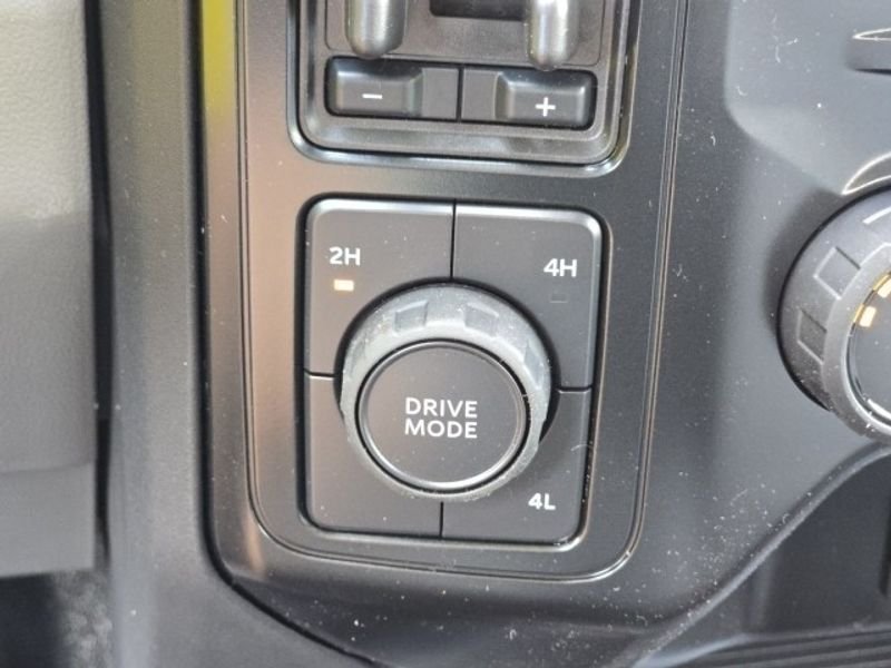 2025 Ford F-350 Super Duty Chassis Cab XL - Photo 19