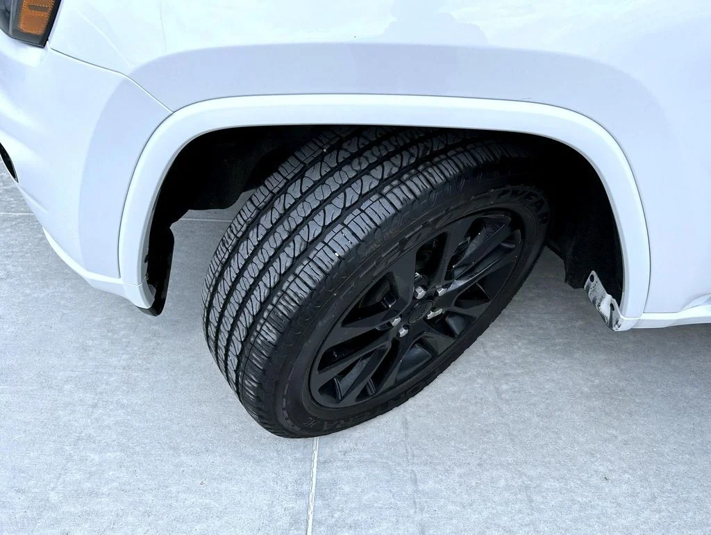 2019 Jeep Grand Cherokee Altitude - Photo 24