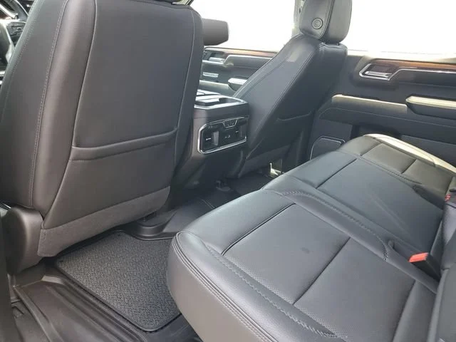 Used 2024 Onyx Black GMC Denali image 23