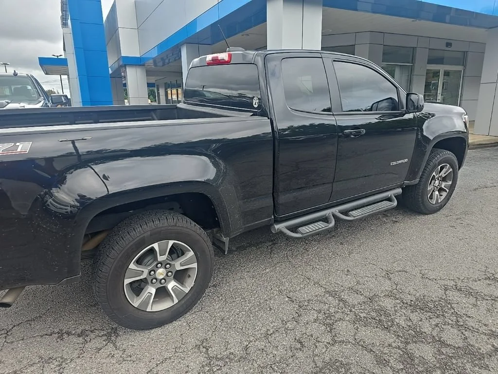 Used 2015 BLACK Chevrolet 2WD Z71 image 3