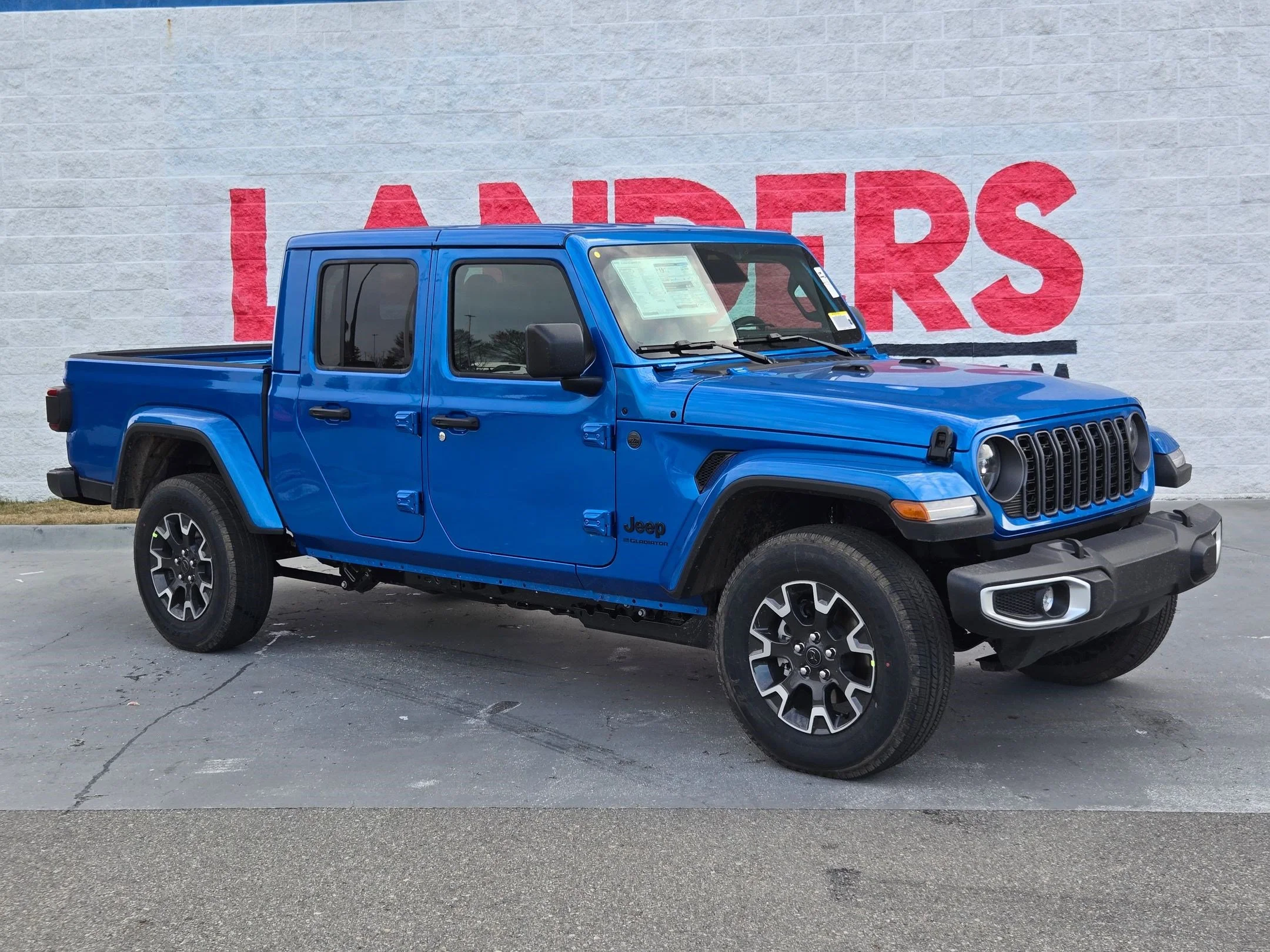 2026 Jeep Gladiator Sahara Auto's photo