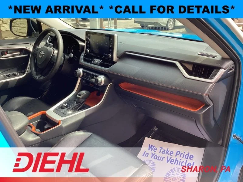 Used 2019 Blue Toyota Adventure image 15