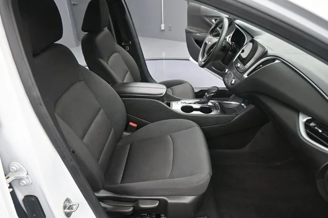 Used 2024 White Chevrolet LT image 14