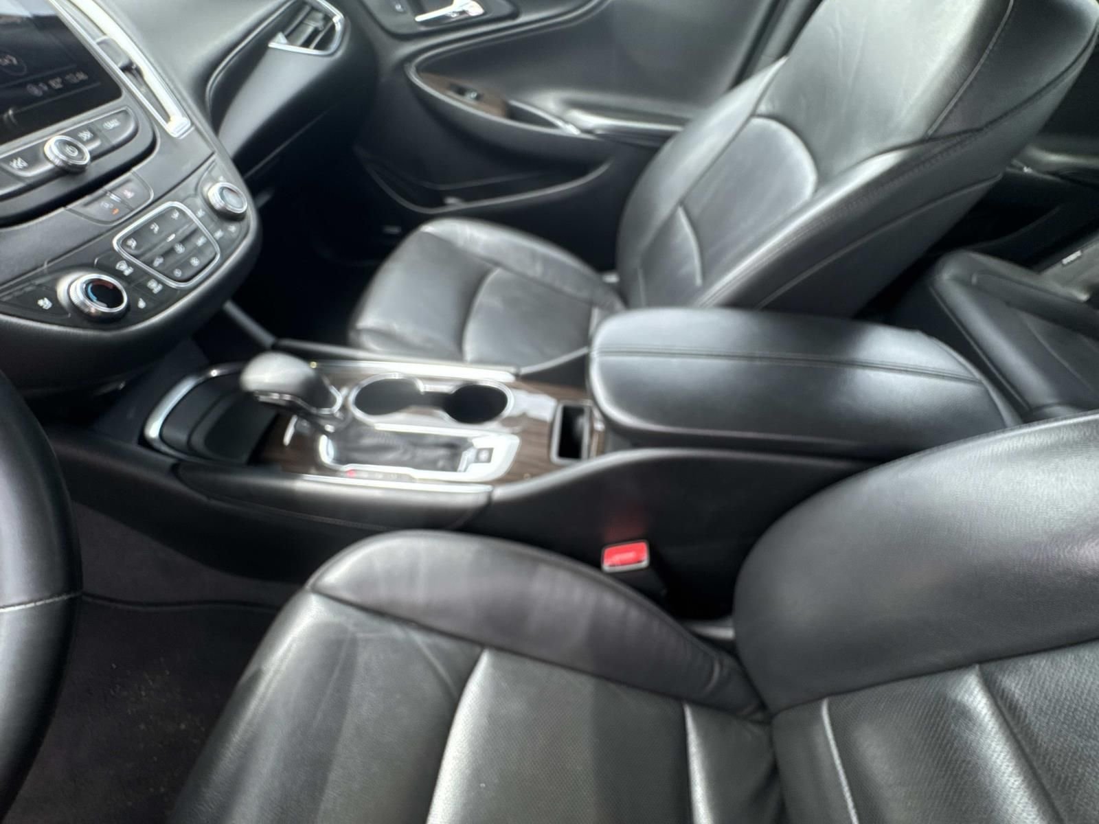 Used 2024 Gray Chevrolet LT image 24