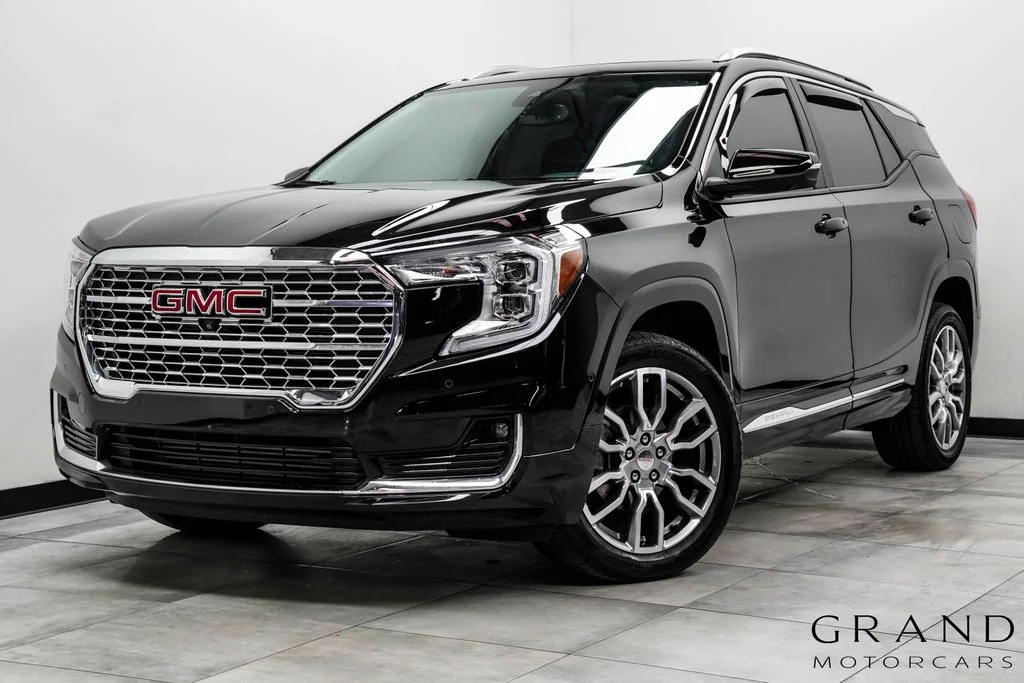 2023 GMC Terrain Denali AWD's photo