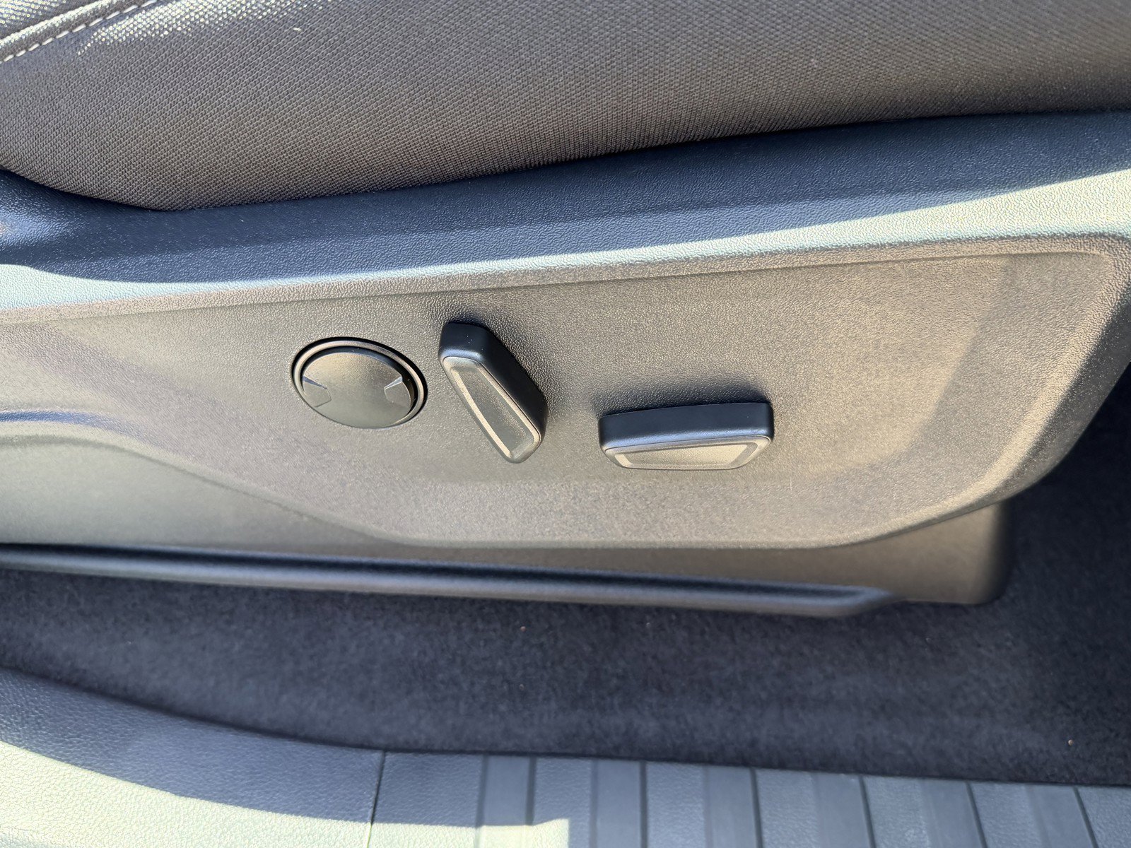 New 2026 Avalanche Ford XLT image 11