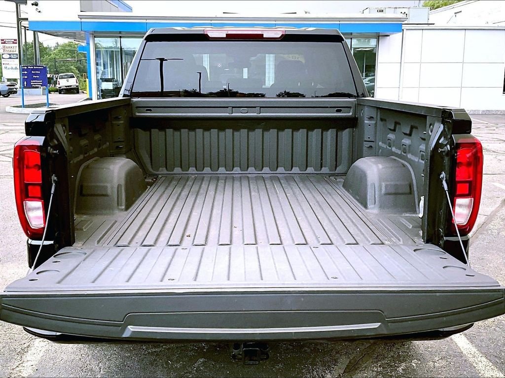 Used 2024 Black GMC Elevation image 29