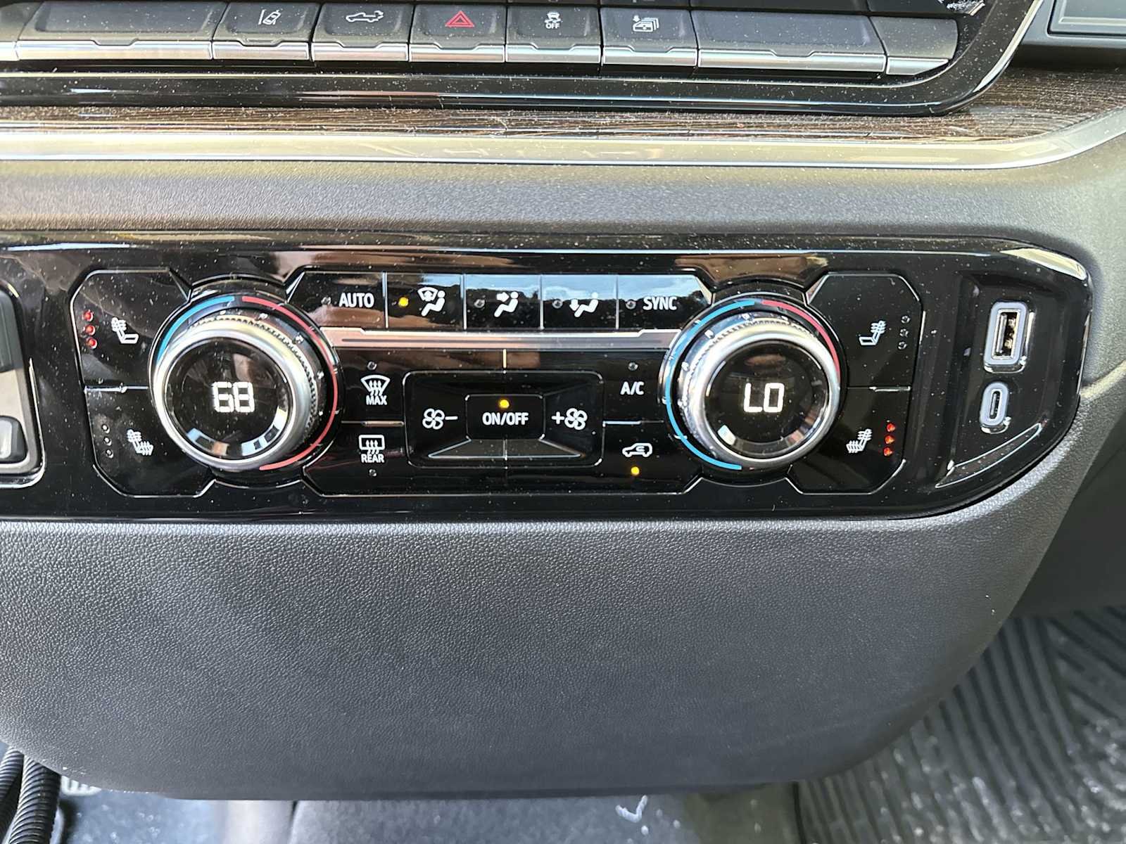 2025 GMC Sierra 2500HD SLE - Photo 8