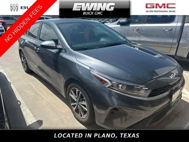 2024 Kia Forte LXS AT's photo
