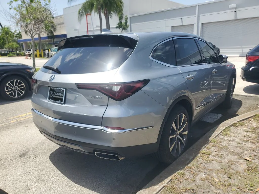 Used 2025  Acura Technology Package image 8