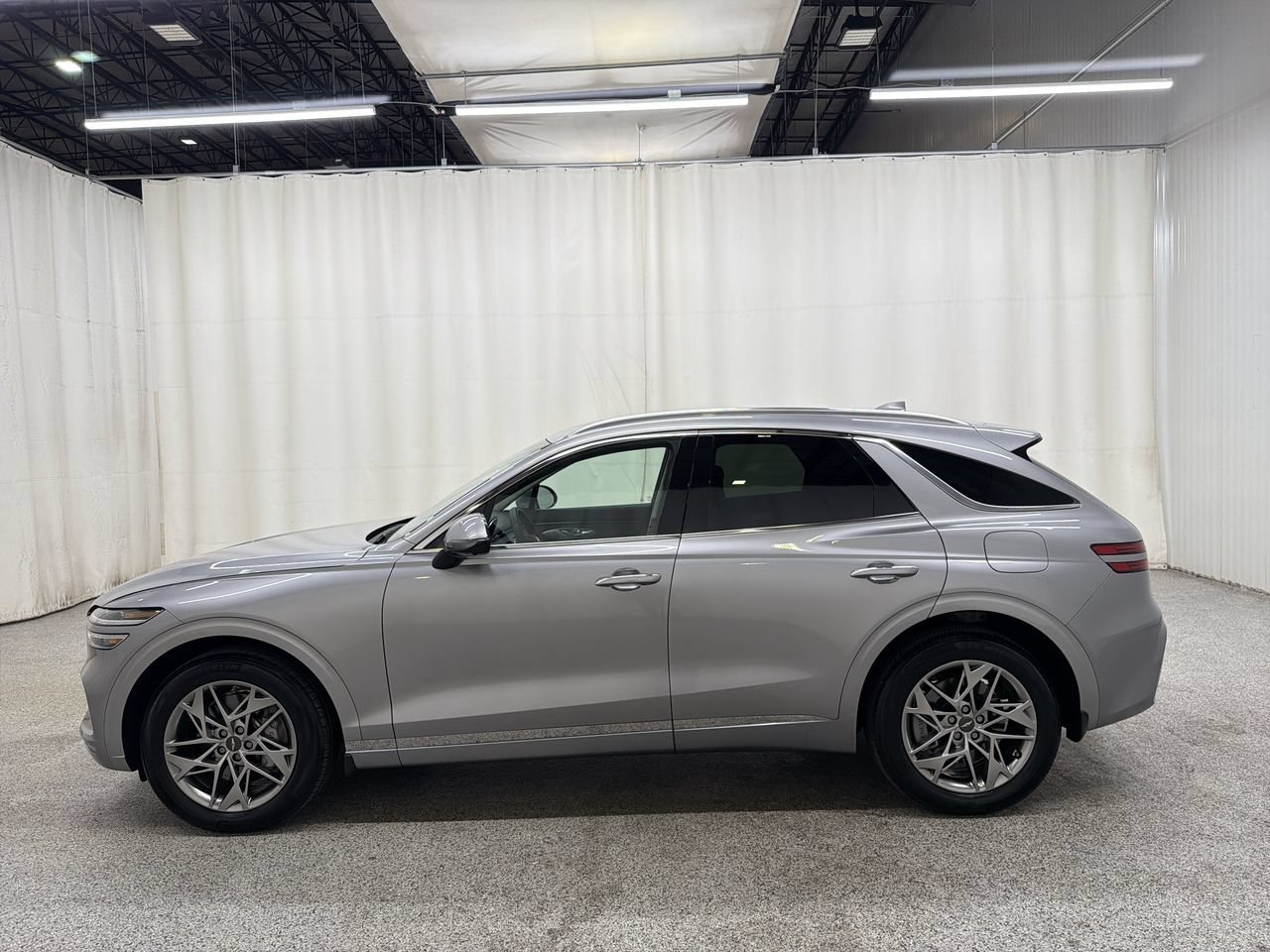 2024 GENESIS GV70 Standard - Photo 6
