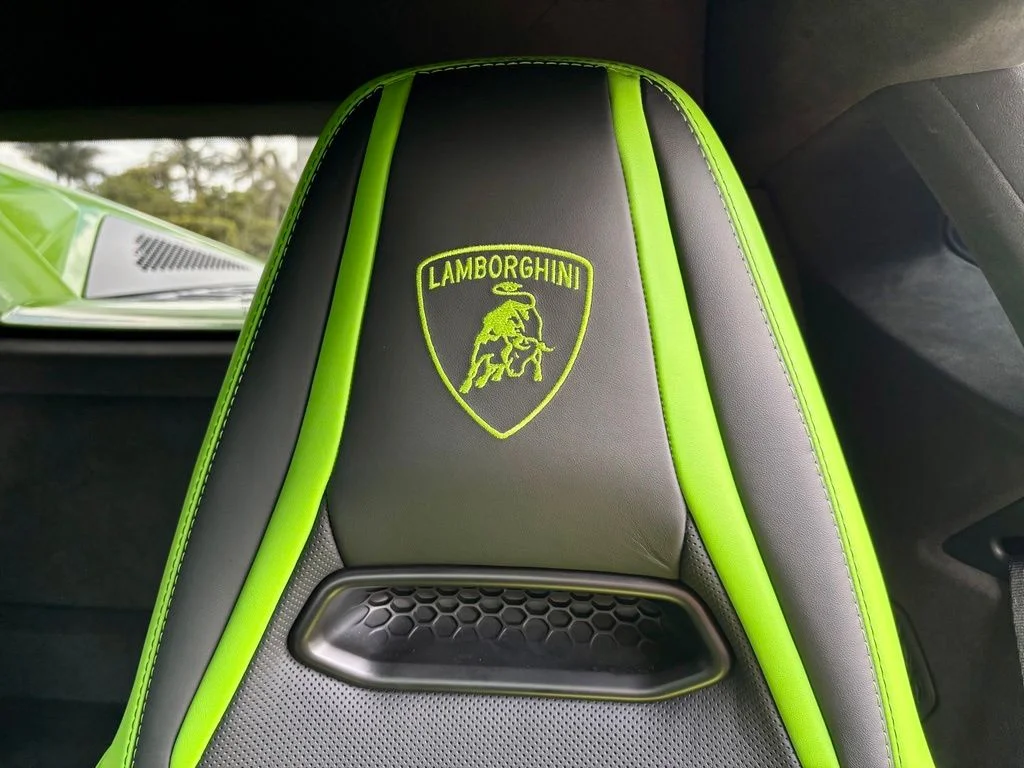 Used 2026 Verde Selvans Metallic Lamborghini  image 25
