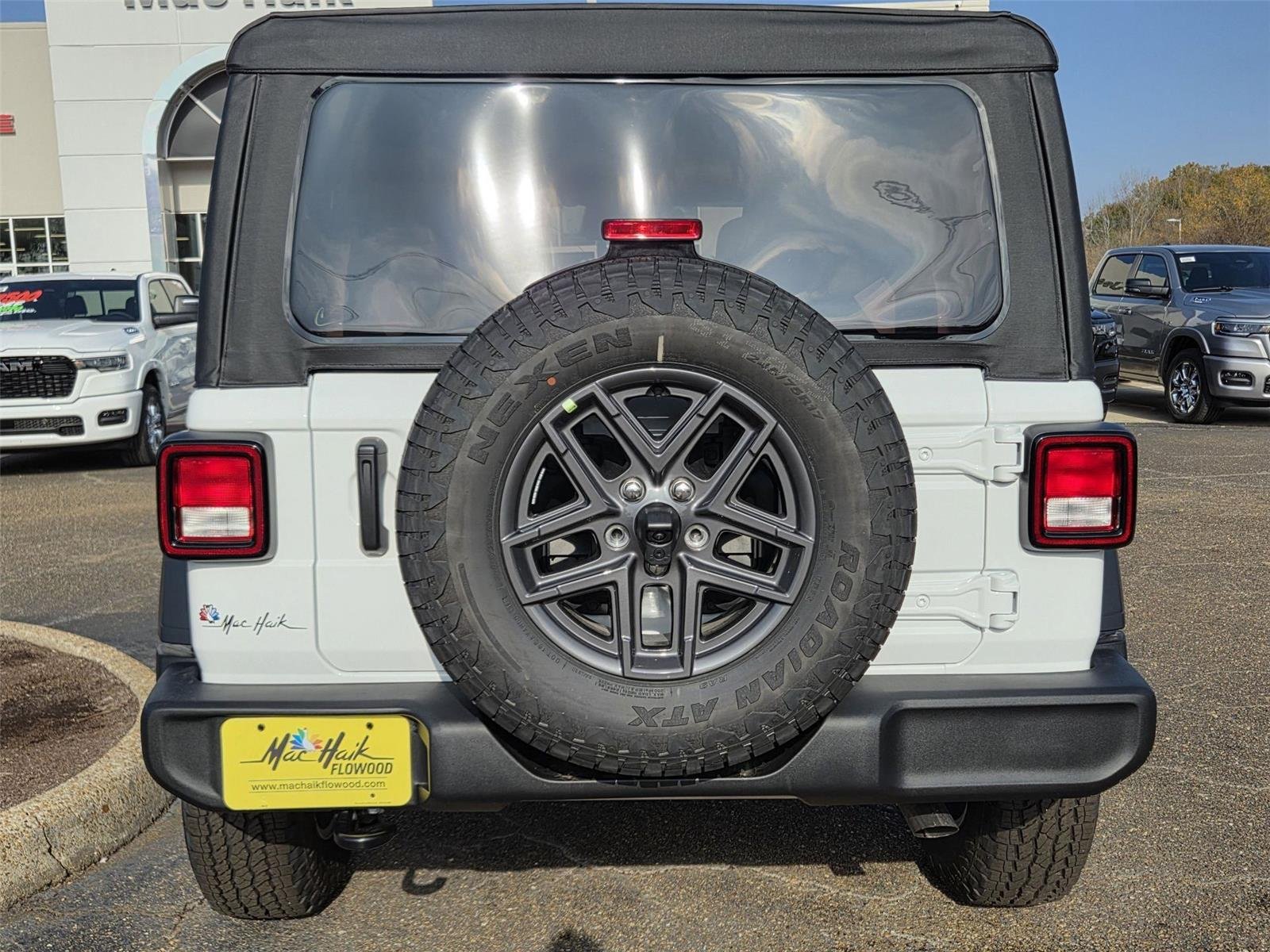 New 2026 Bright White Clear-Coat Exterior Paint Jeep Sport S image 5