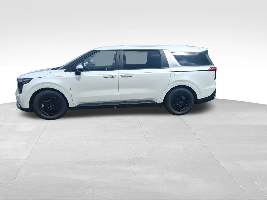 Used 2026 White Kia LXS image 2