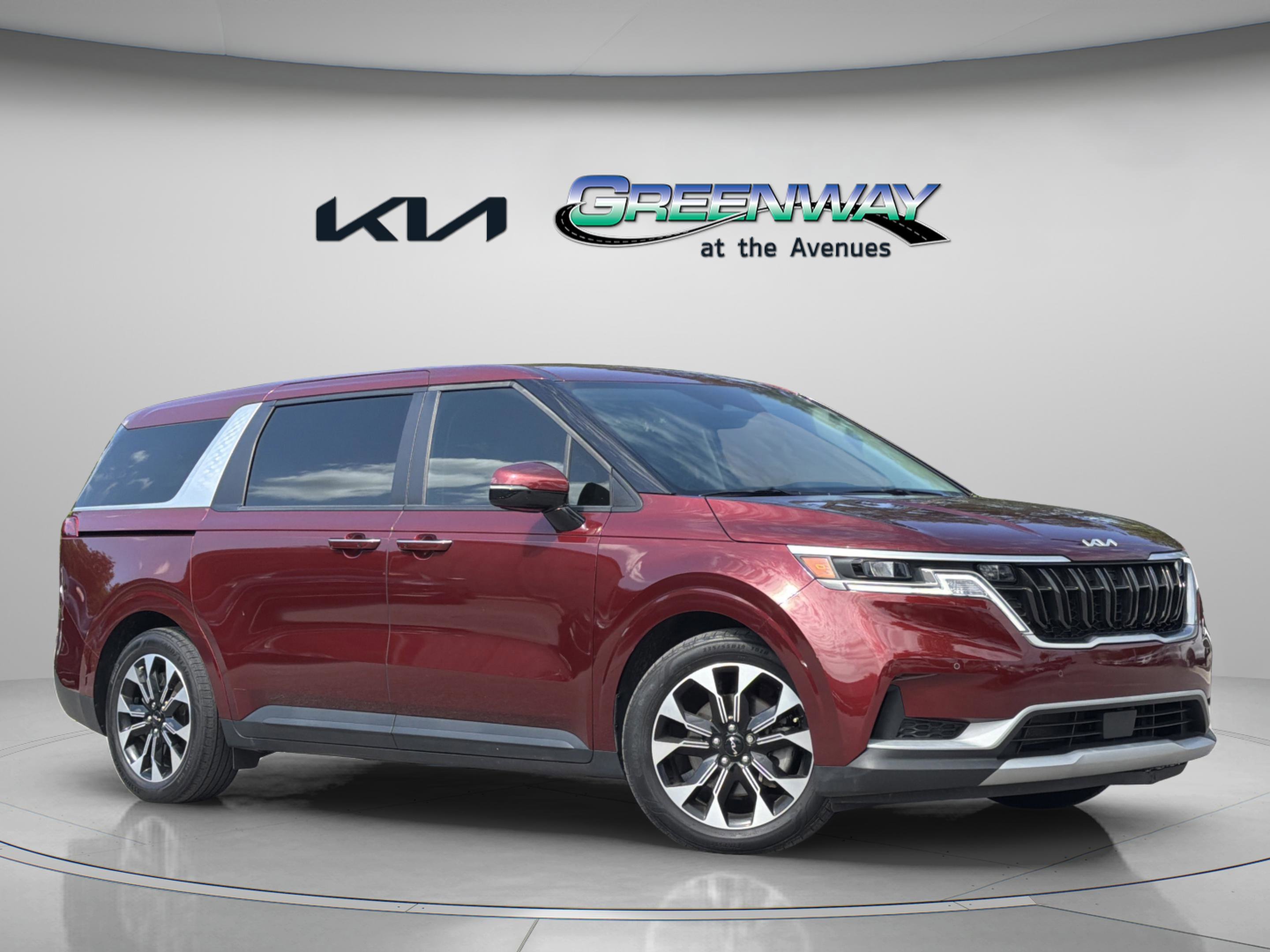 2024 Kia Sedona EX's photo