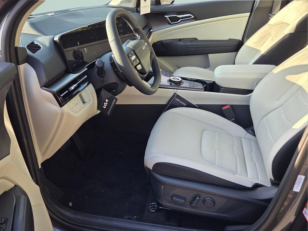 New 2027 Gravity Gray Kia SX Prestige image 10
