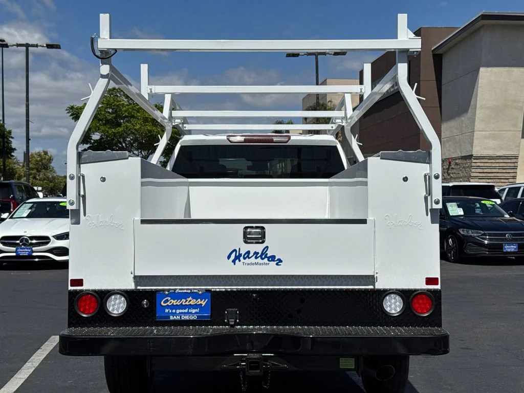 New 2026 Summit White Chevrolet WT image 10