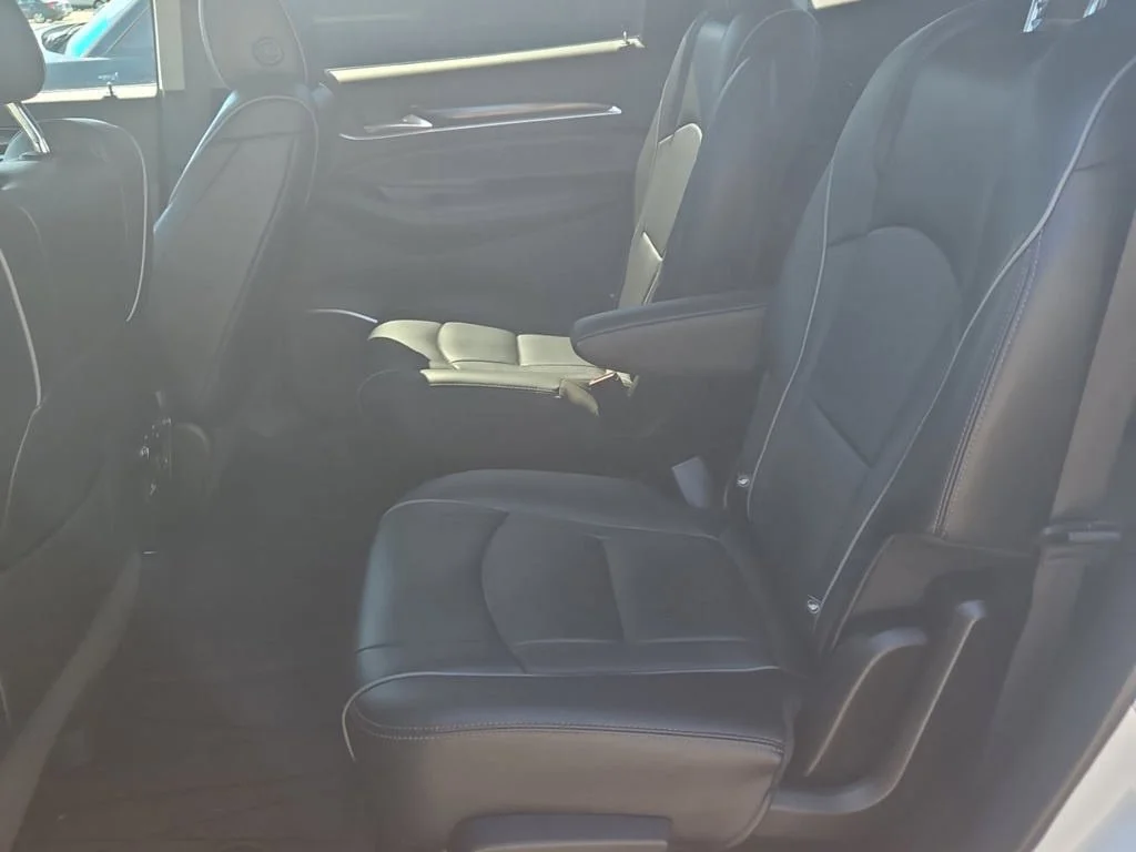 Used 2019 White Buick Avenir image 9