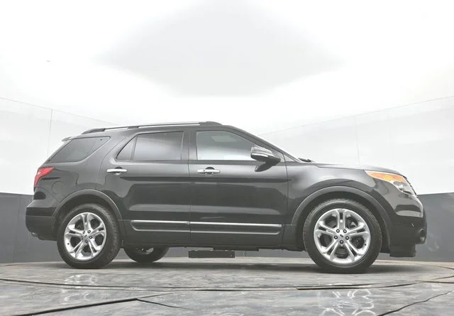 Used 2014 Black Ford Limited image 47