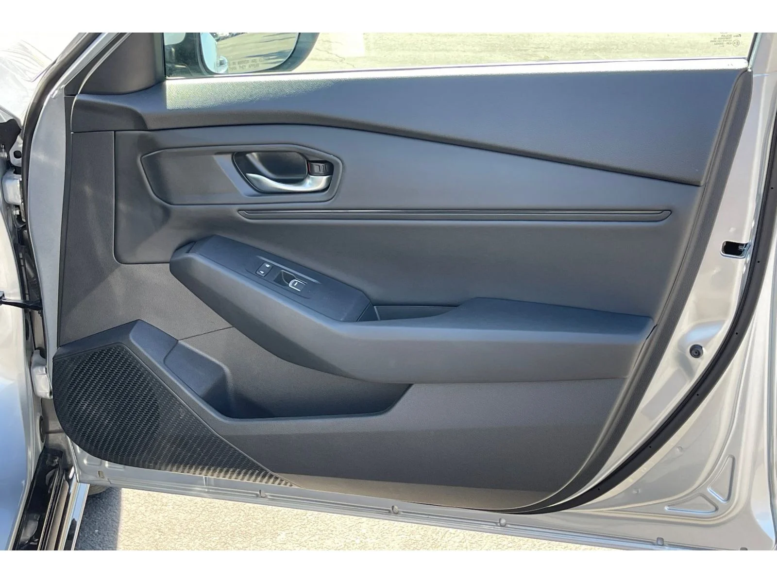 Used 2025 Solar Silver Metallic Honda EX-L image 20