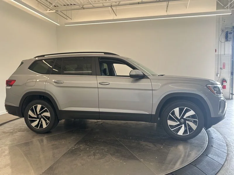 New 2026  Volkswagen 2.0T SE w/Technology image 2