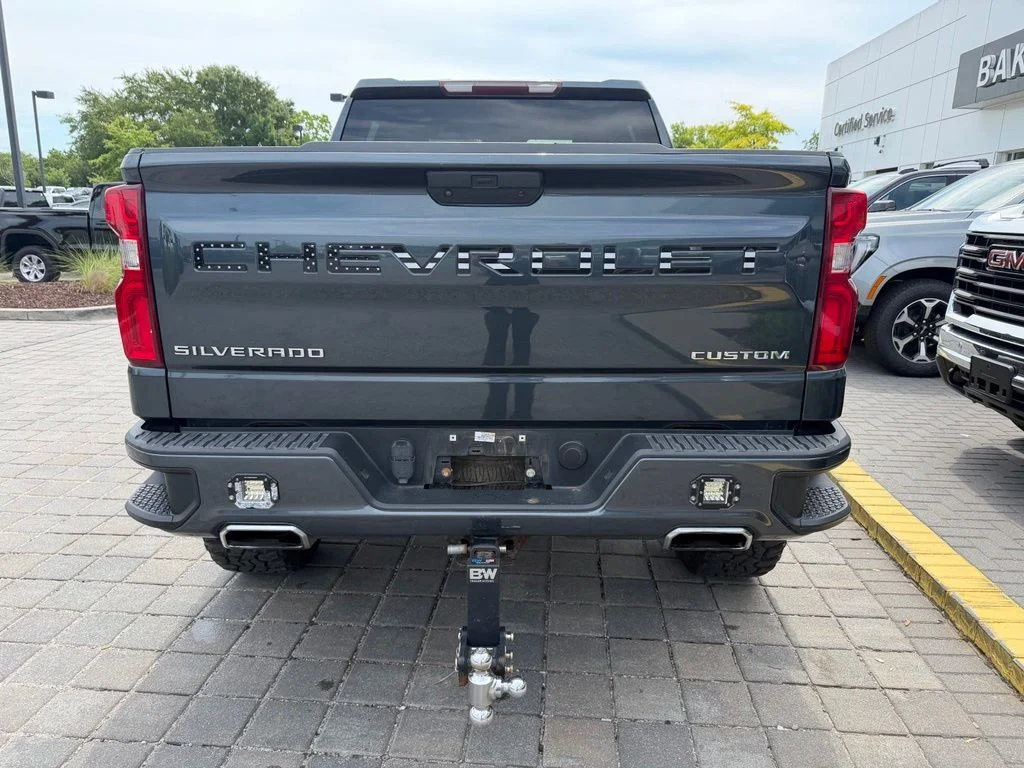 Used 2019 Shadow Gray Metallic Chevrolet Custom image 6