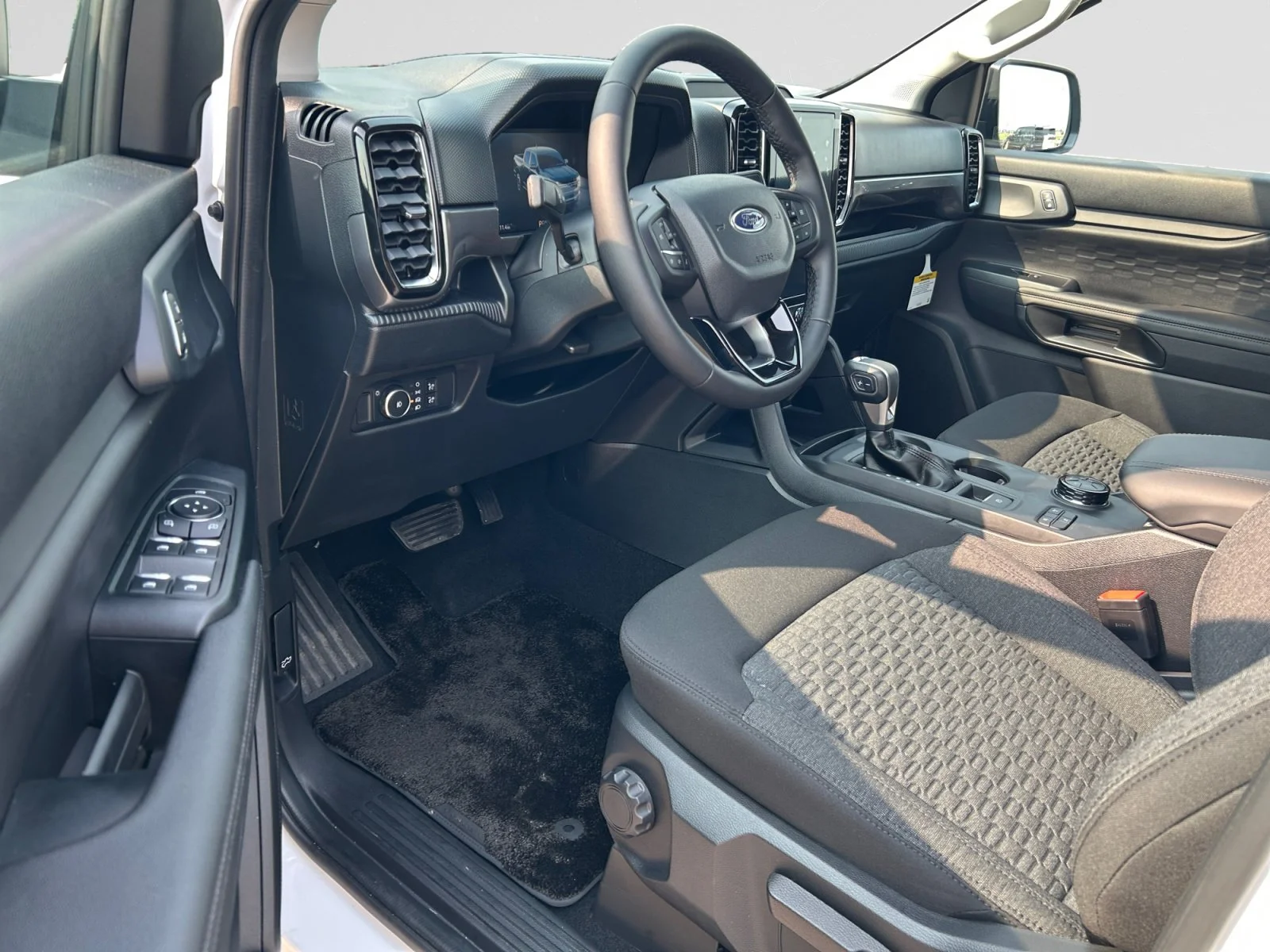 New 2026 Oxford White Ford XLT image 12