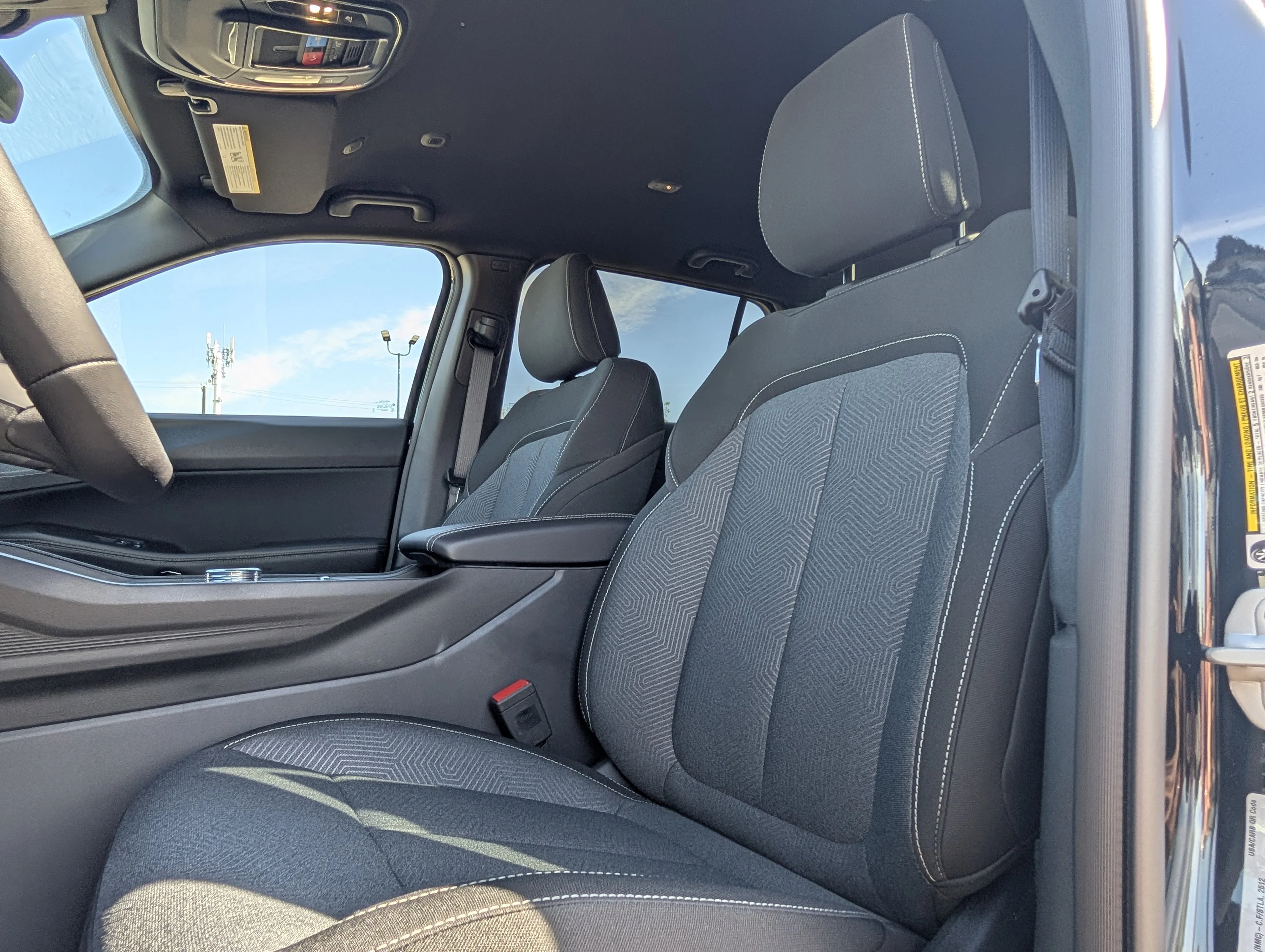 New 2026 Diamond Black Crystal Pearl Jeep Laredo image 19