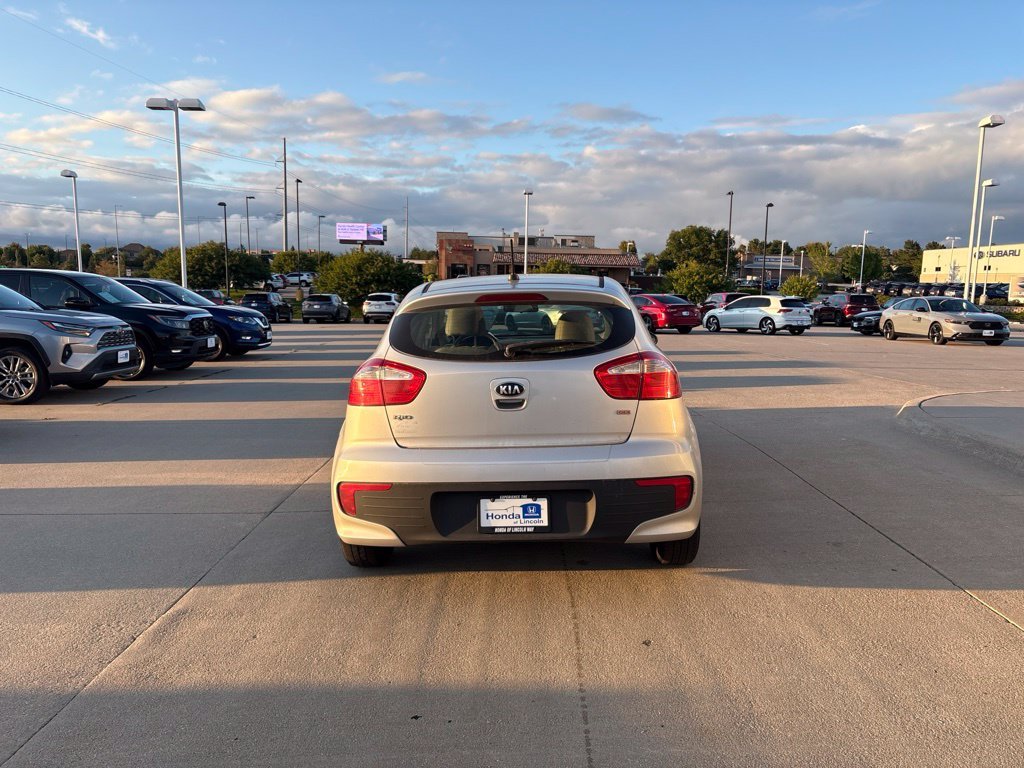 Used 2016 Bright Silver Metallic Kia LX image 6