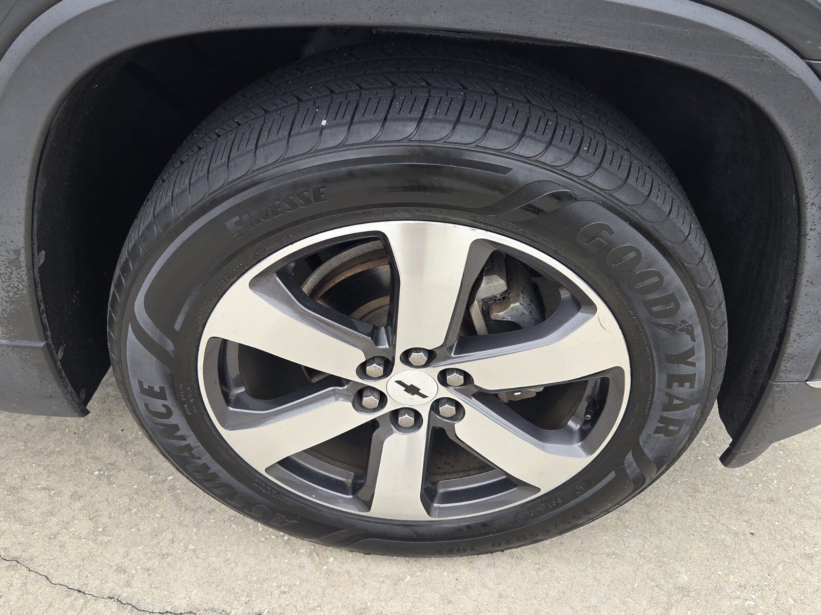 Used 2019 Graphite Metallic Chevrolet 3LT image 14