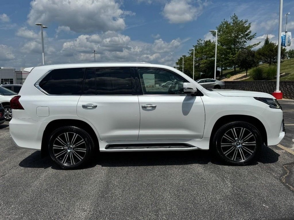 Used 2019 White Lexus 570 image 2