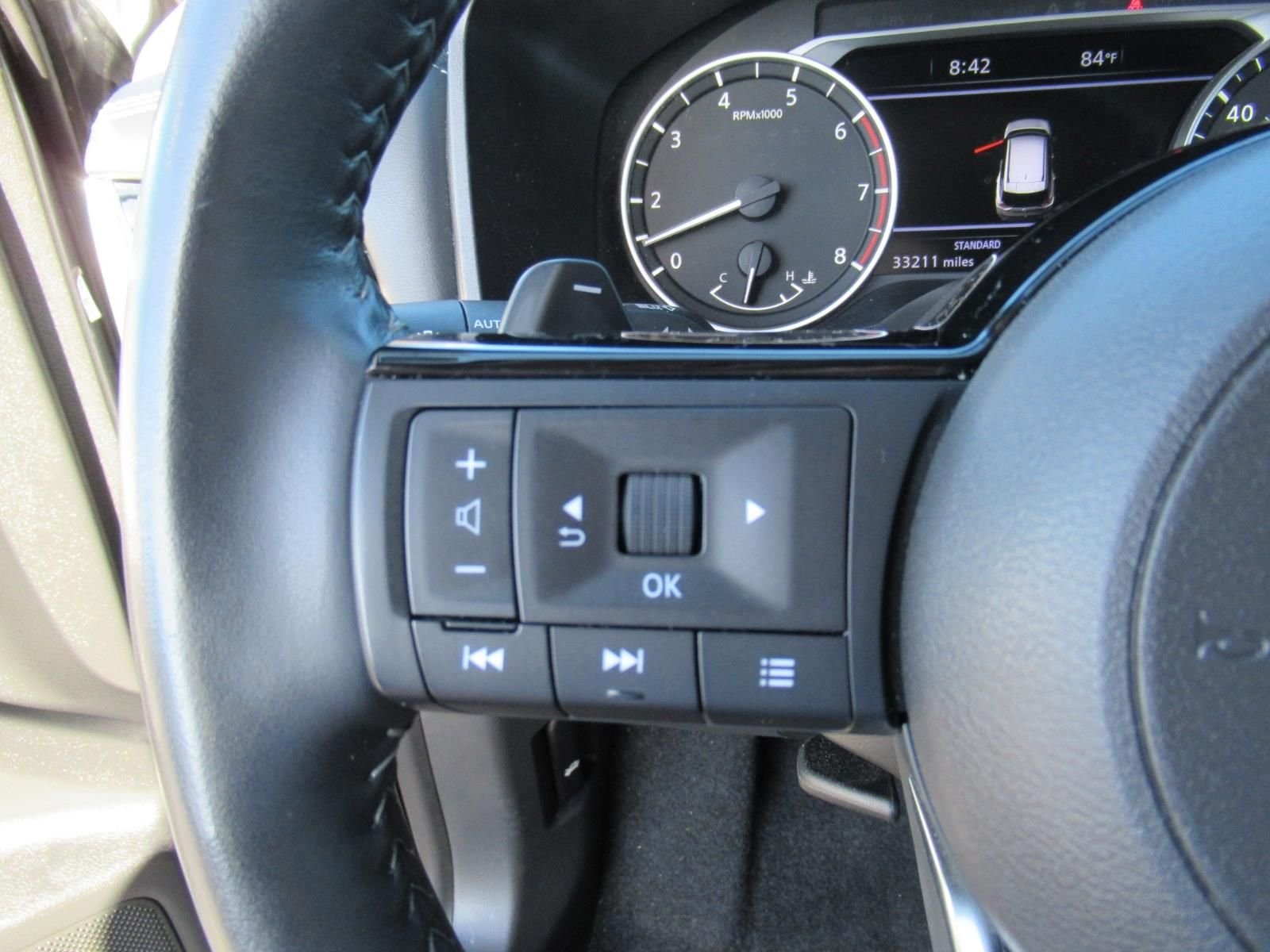 Used 2022 Gray Nissan SL image 24