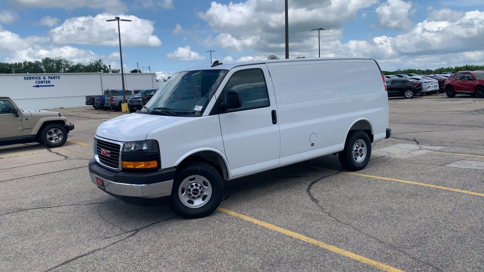 2025 GMC Savana Cargo Work Van - Photo 28