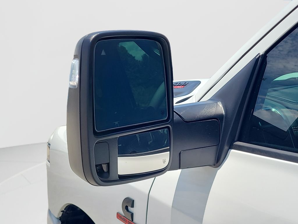 New 2026 Bright White Clear-Coat Exterior Paint RAM Laramie image 11