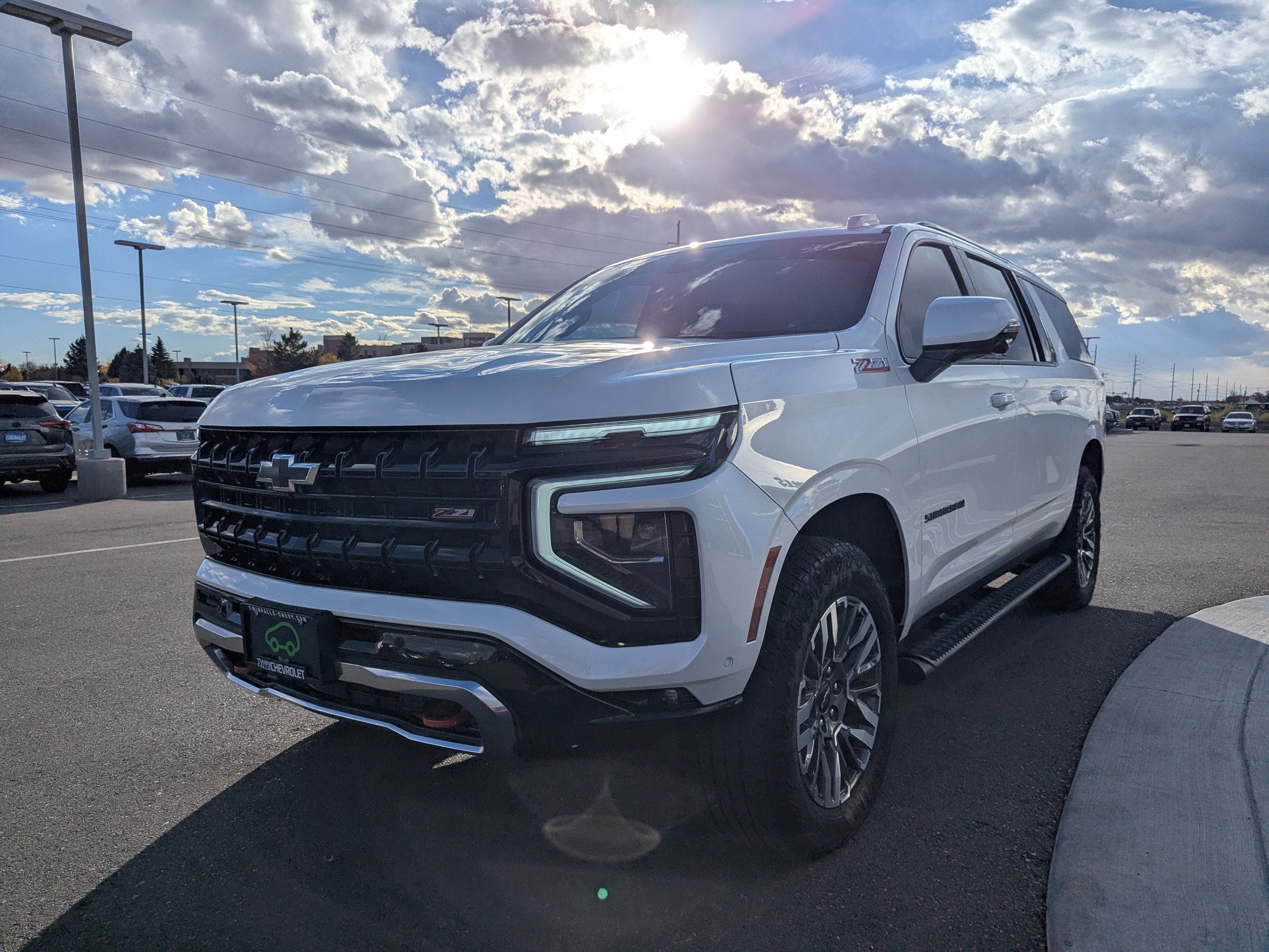 2025 Chevrolet Suburban Z71 - Photo 6