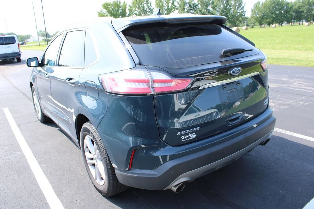 Used 2019 Sea Green Ford SEL image 8