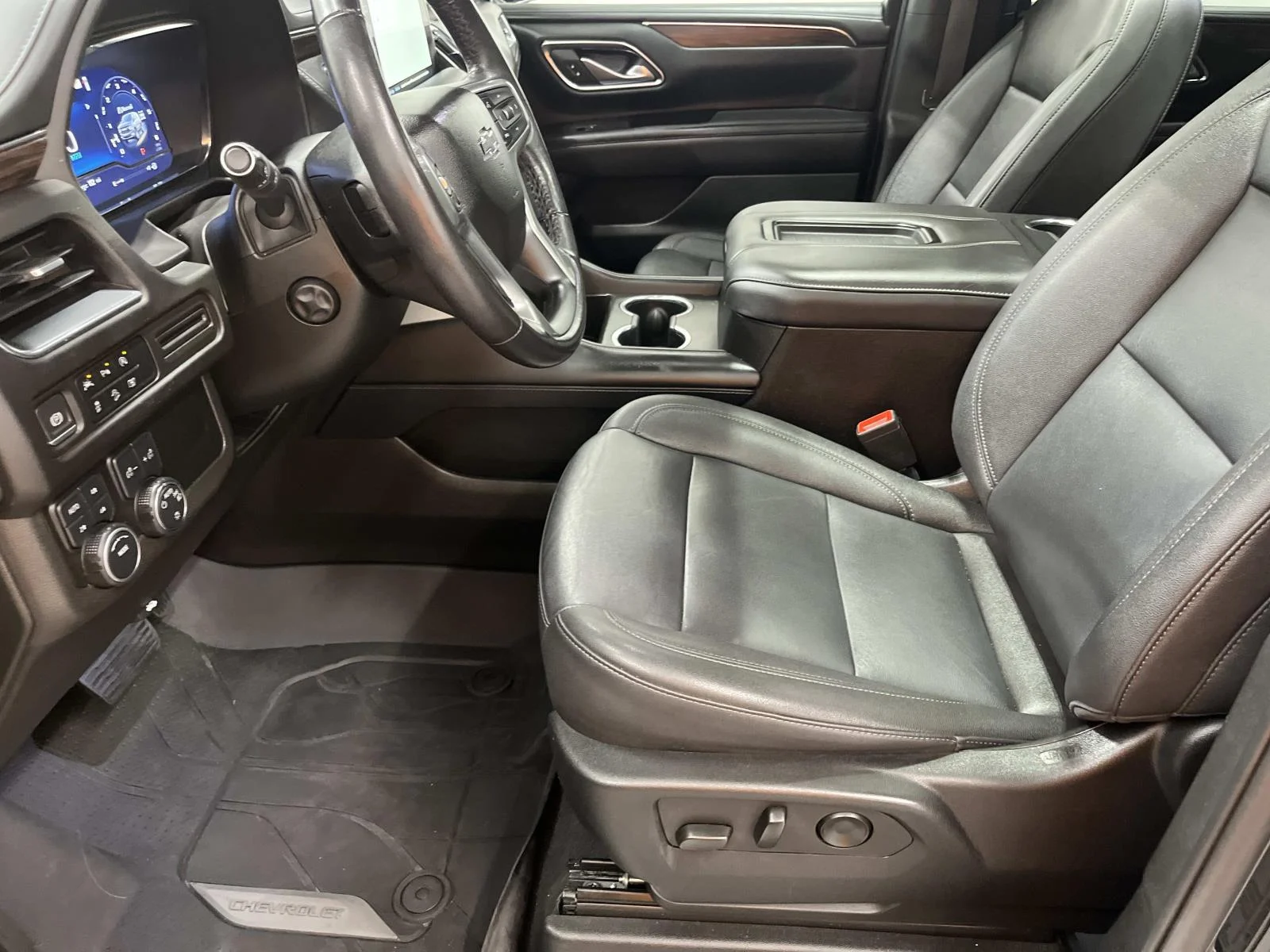 Used 2023 BLACK Chevrolet Z71 image 11