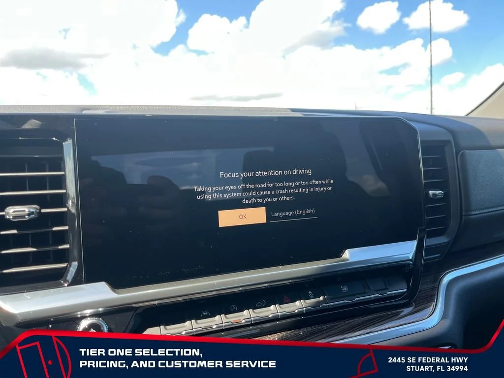 New 2026 Summit White GMC Elevation image 30