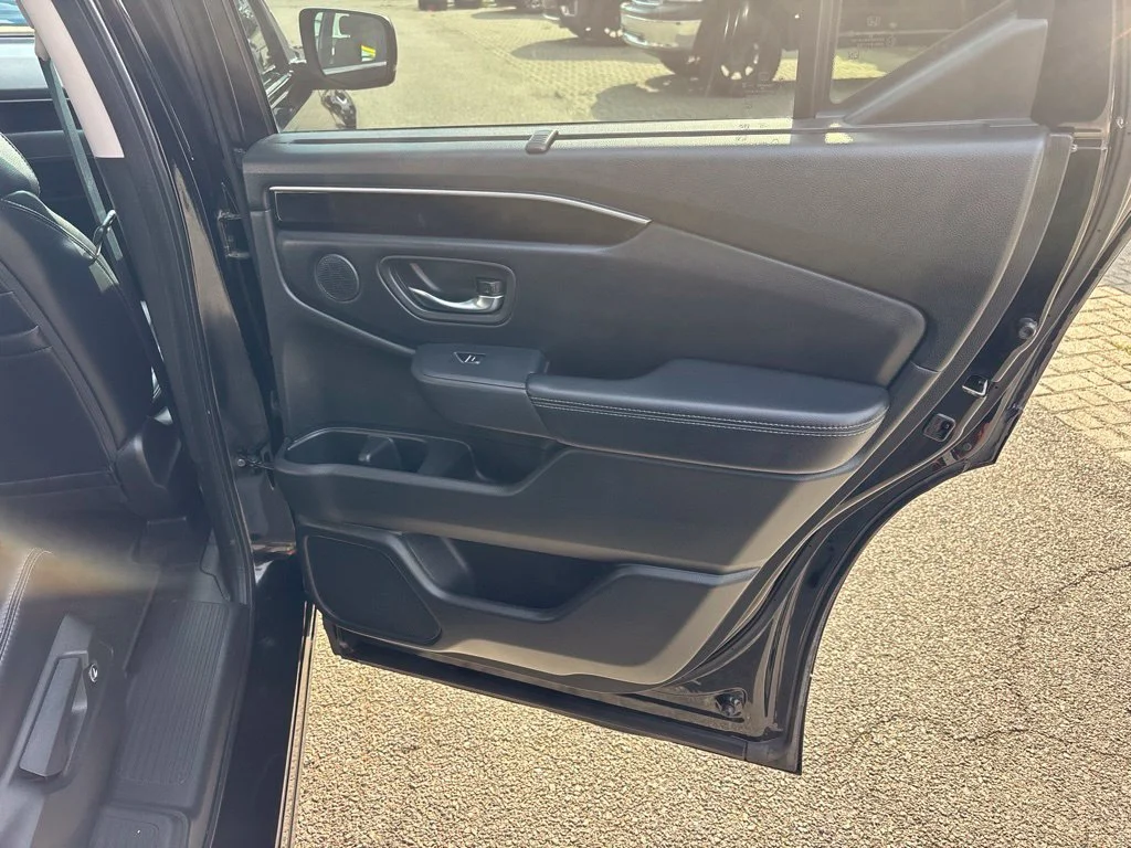 Used 2023 Black Honda EX-L image 25