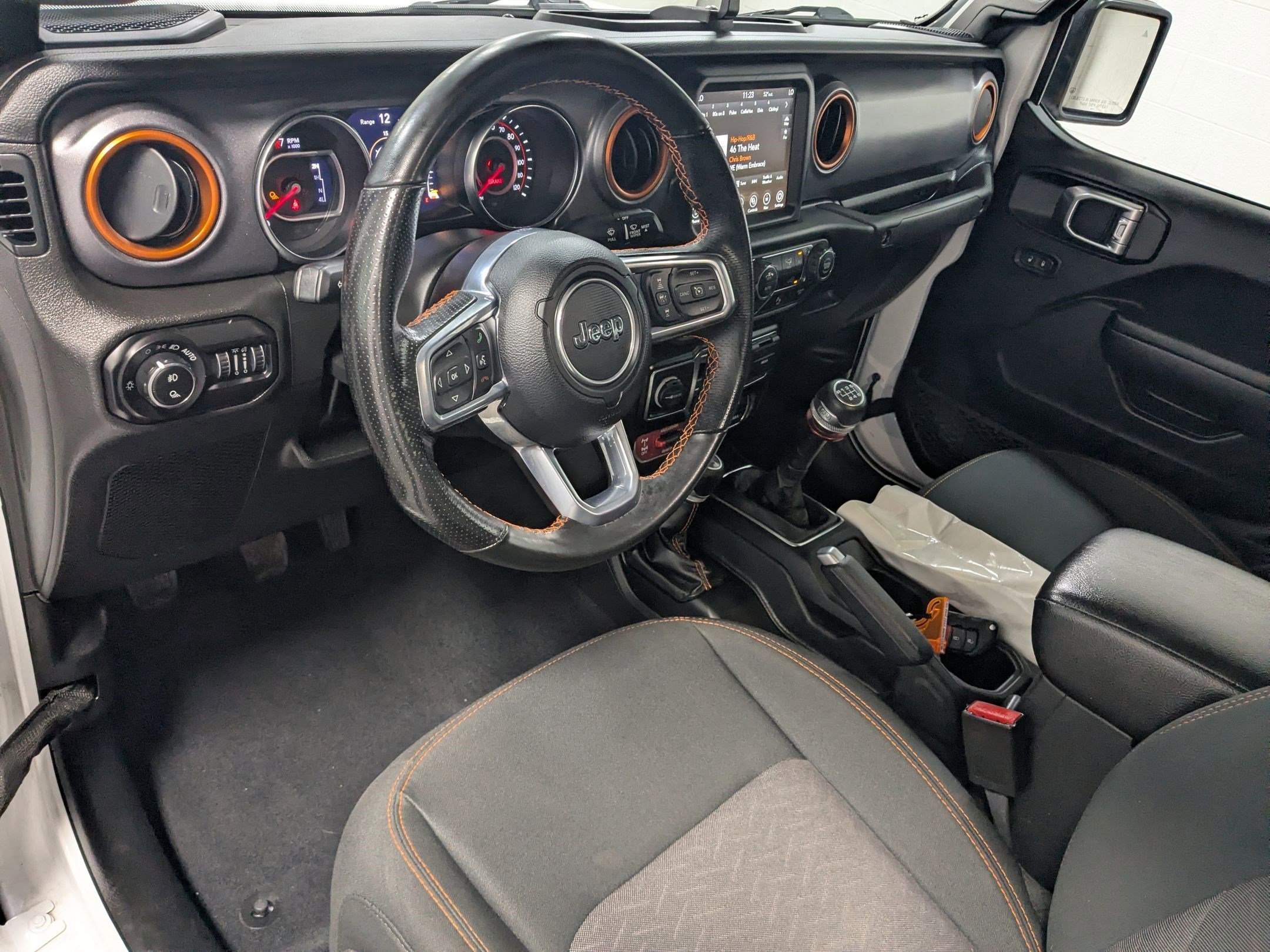 Used 2022 Bright White Clearcoat Jeep Mojave image 10