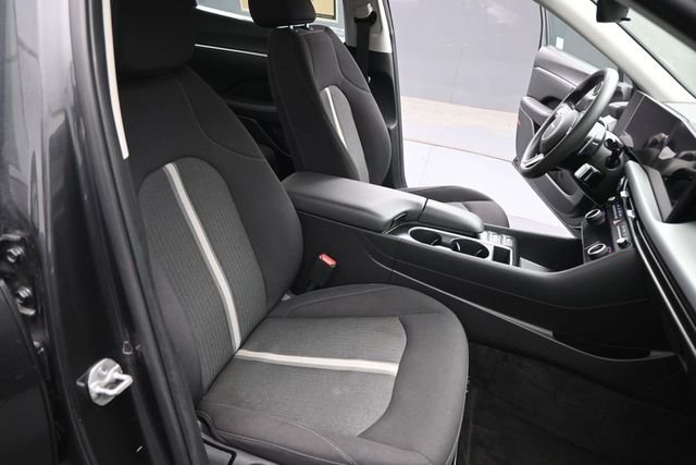 Used 2024 Gray Hyundai SEL image 10