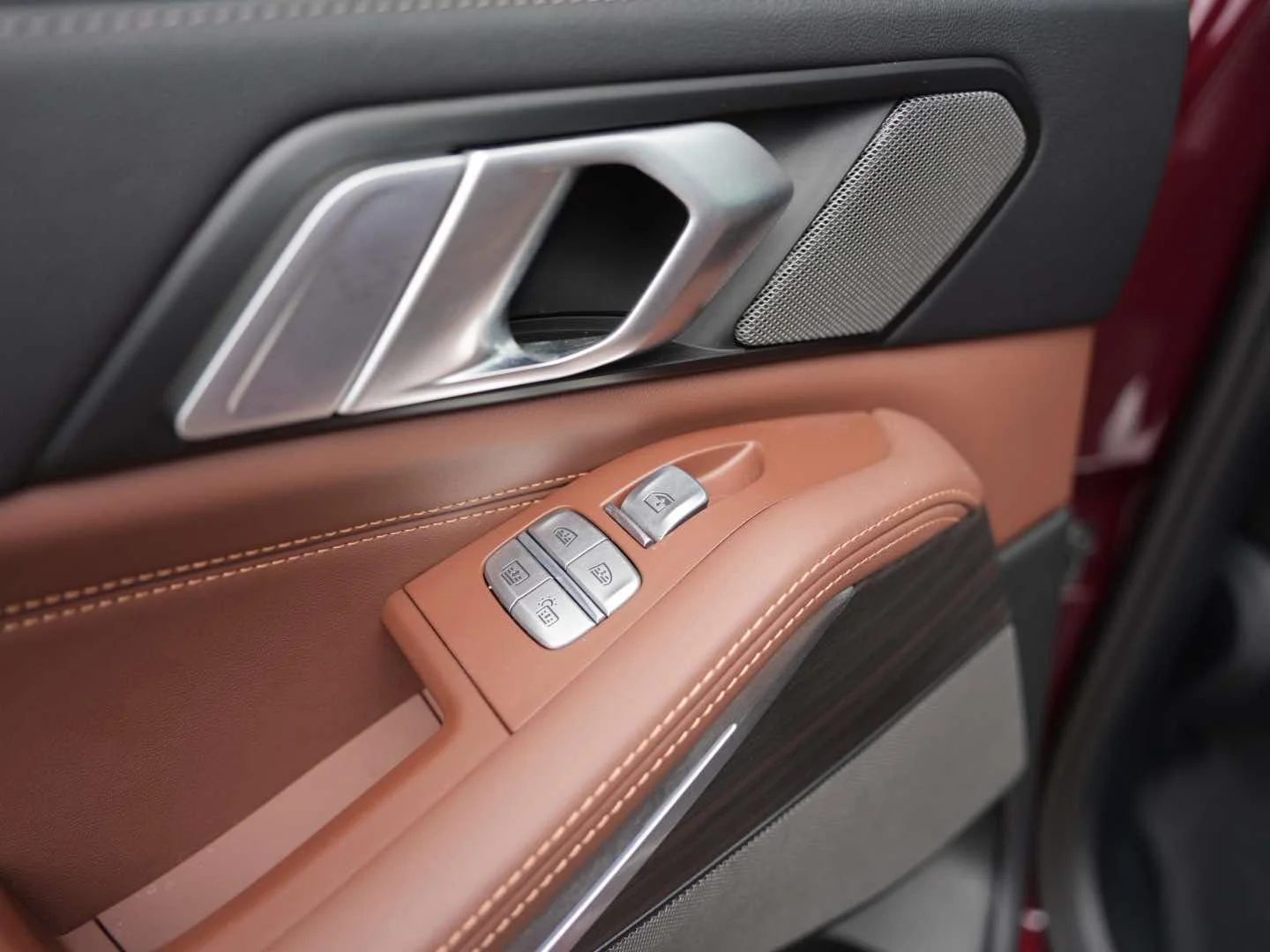Used 2026 Aventurin Red Metallic BMW xDrive40i Sports Activity Vehicle image 10